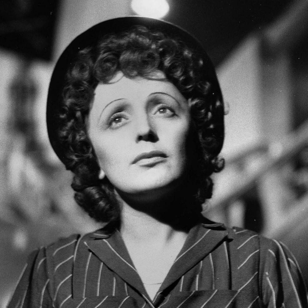 Edith Piaf: everything you need to know about this internationally successful French singer!
