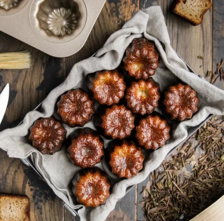 Canelés bordelais